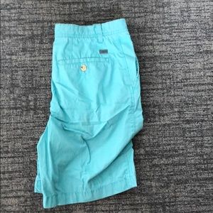 Izod above knee shorts